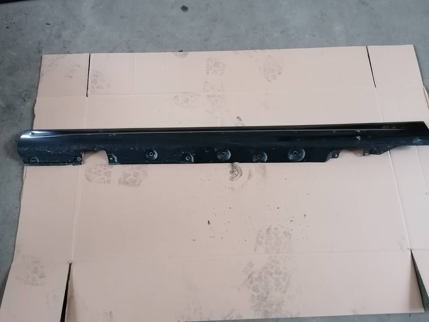 Ārēja sliekšņa kreisa uzlika priekš BMW 318D E46 2002 SEDAN 1 Ārēja sliekšņa kreisa uzlika priekš BMW 318D E46 2002 SEDAN