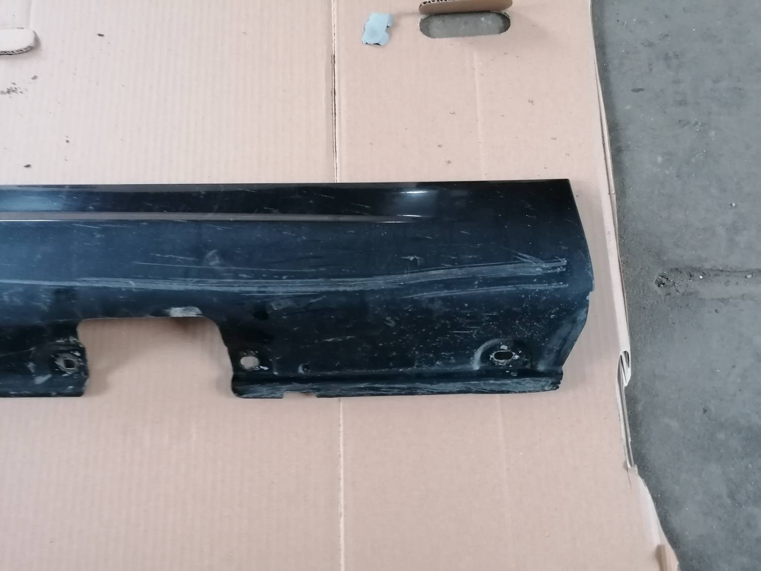 Ārēja sliekšņa laba uzlika priekš BMW 318D E46 2002 SEDAN 3 Ārēja sliekšņa laba uzlika priekš BMW 318D E46 2002 SEDAN