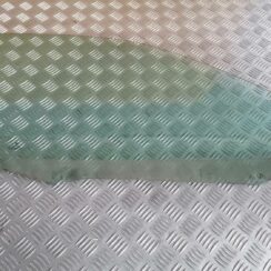 Priekšējo labo durvju stikls priekš BMW 318D E46 2002 SEDAN