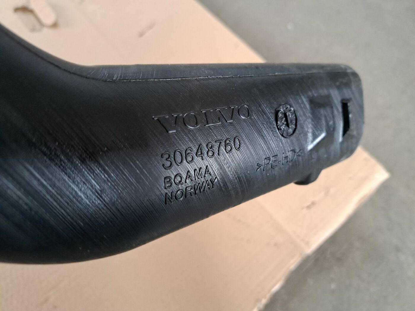 Salona gaisa vads priekš VOLVO V70 2009 2 Salona gaisa vads priekš VOLVO V70 2009