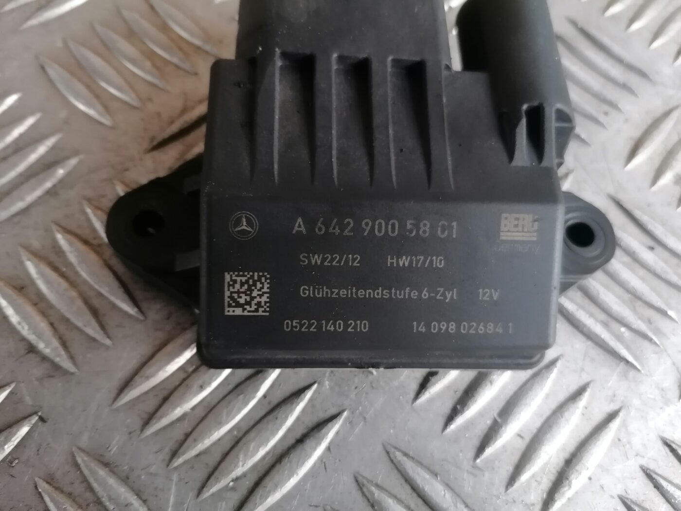 Kvēlsveču releja priekš MERCEDES BENZ ML280 2008 OBSIDIAN BLACK 6 Kvēlsveču releja priekš MERCEDES BENZ ML280 2008 OBSIDIAN BLACK