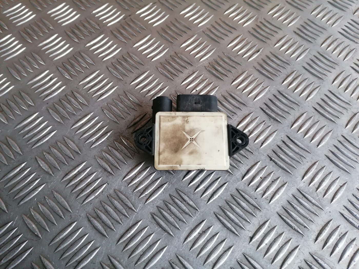 Kvēlsveču releja priekš MERCEDES BENZ ML280 2008 OBSIDIAN BLACK 2 Kvēlsveču releja priekš MERCEDES BENZ ML280 2008 OBSIDIAN BLACK