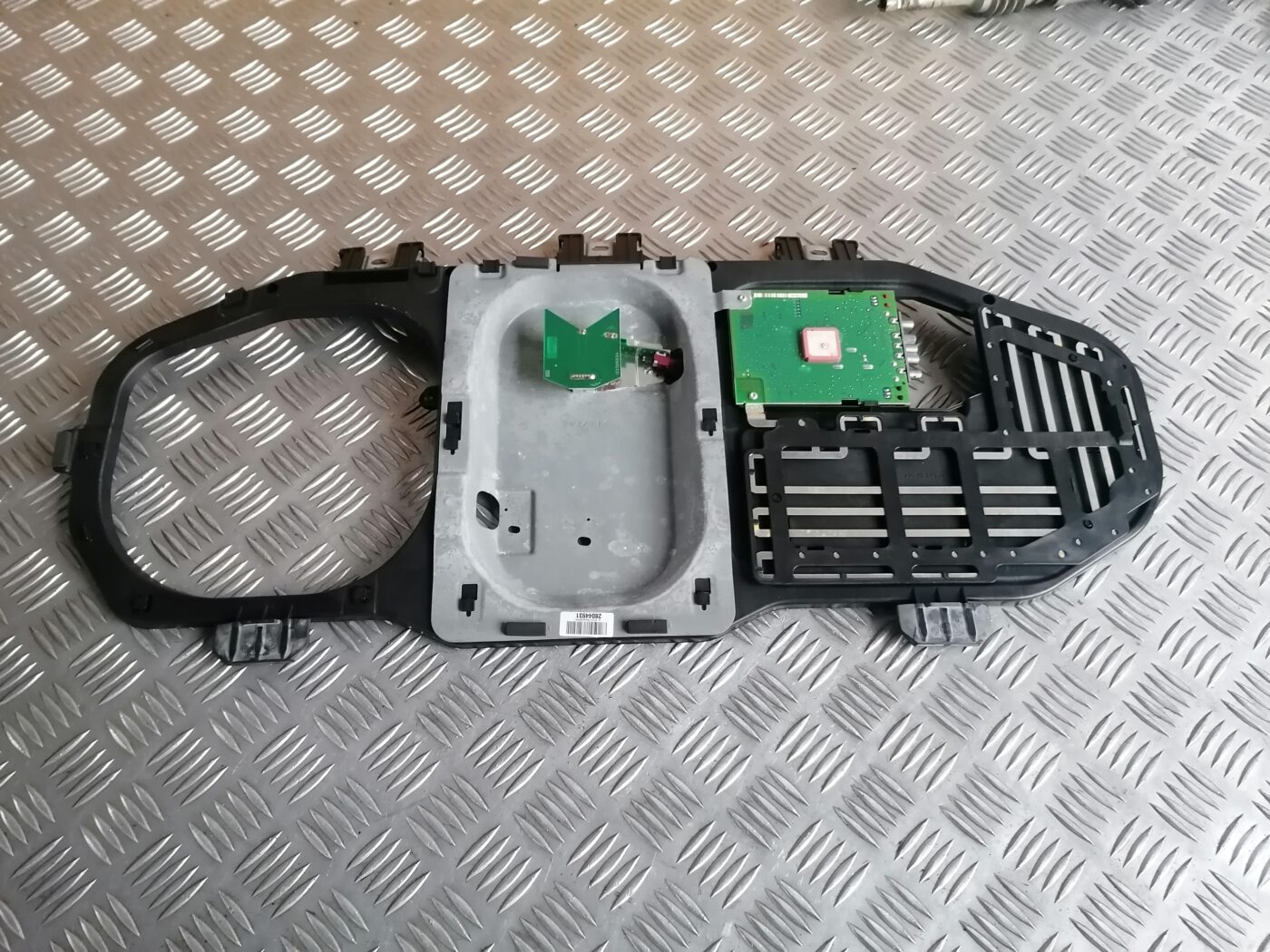 Antenas pastiprinātāja bloks priekš MERCEDES BENZ ML280 2008 OBSIDIAN BLACK