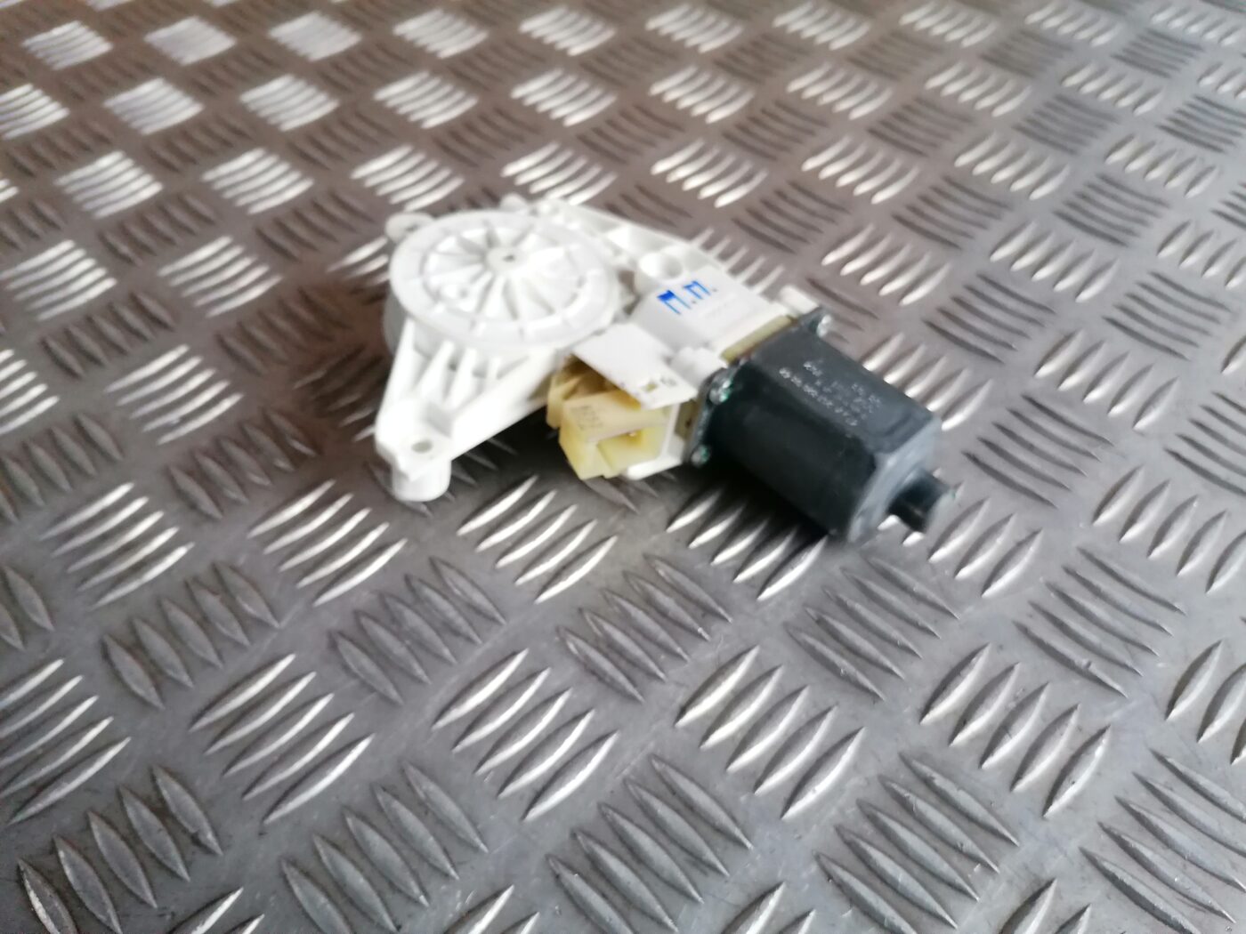 Elektrisko stiklu motors priekš MERCEDES BENZ ML280 2008 OBSIDIAN BLACK