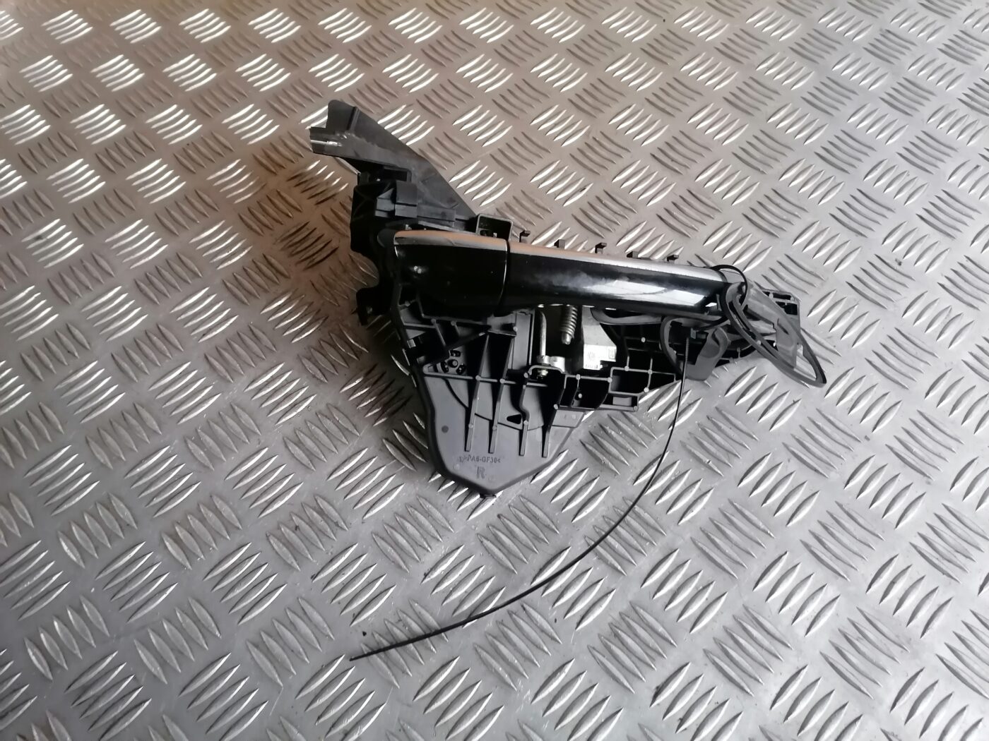 Priekšējāis labais durvju rokturis priekš MERCEDES BENZ ML280 2008 OBSIDIAN BLACK