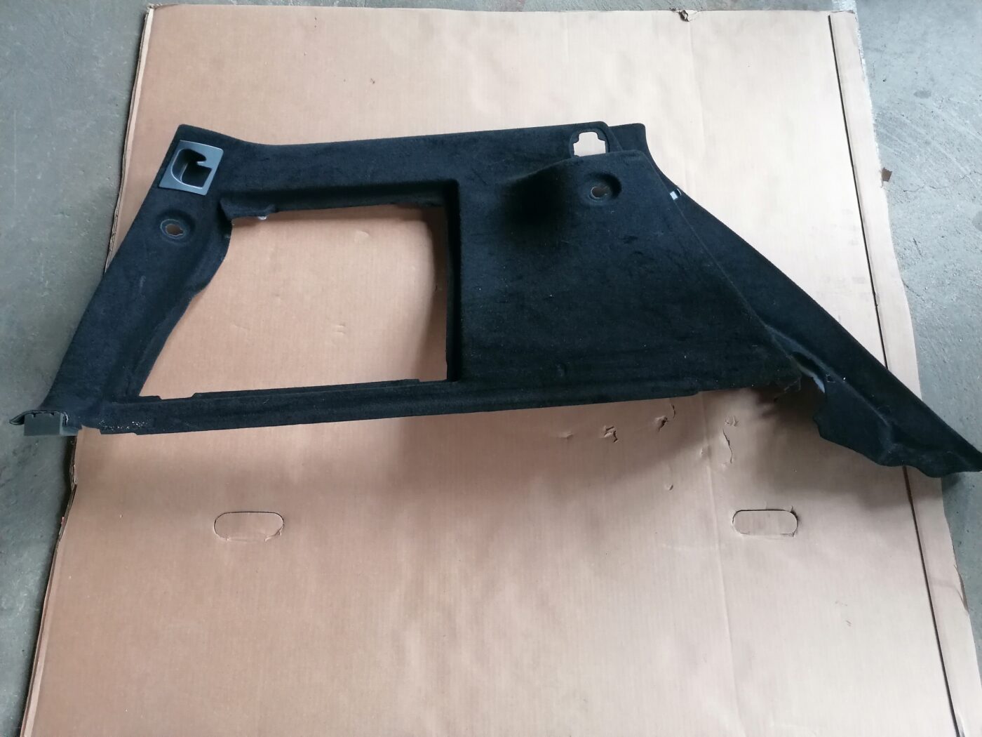 Bagāžnieka nodalījuma sānu apdare priekš MERCEDES BENZ ML280 2008 OBSIDIAN BLACK