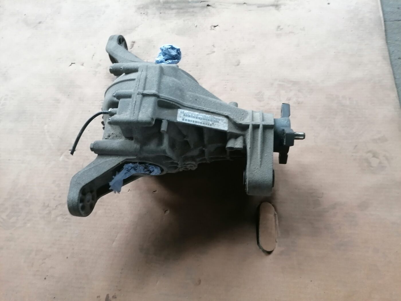 Aizmugurējais reduktors priekš MERCEDES BENZ ML280 2008 OBSIDIAN BLACK