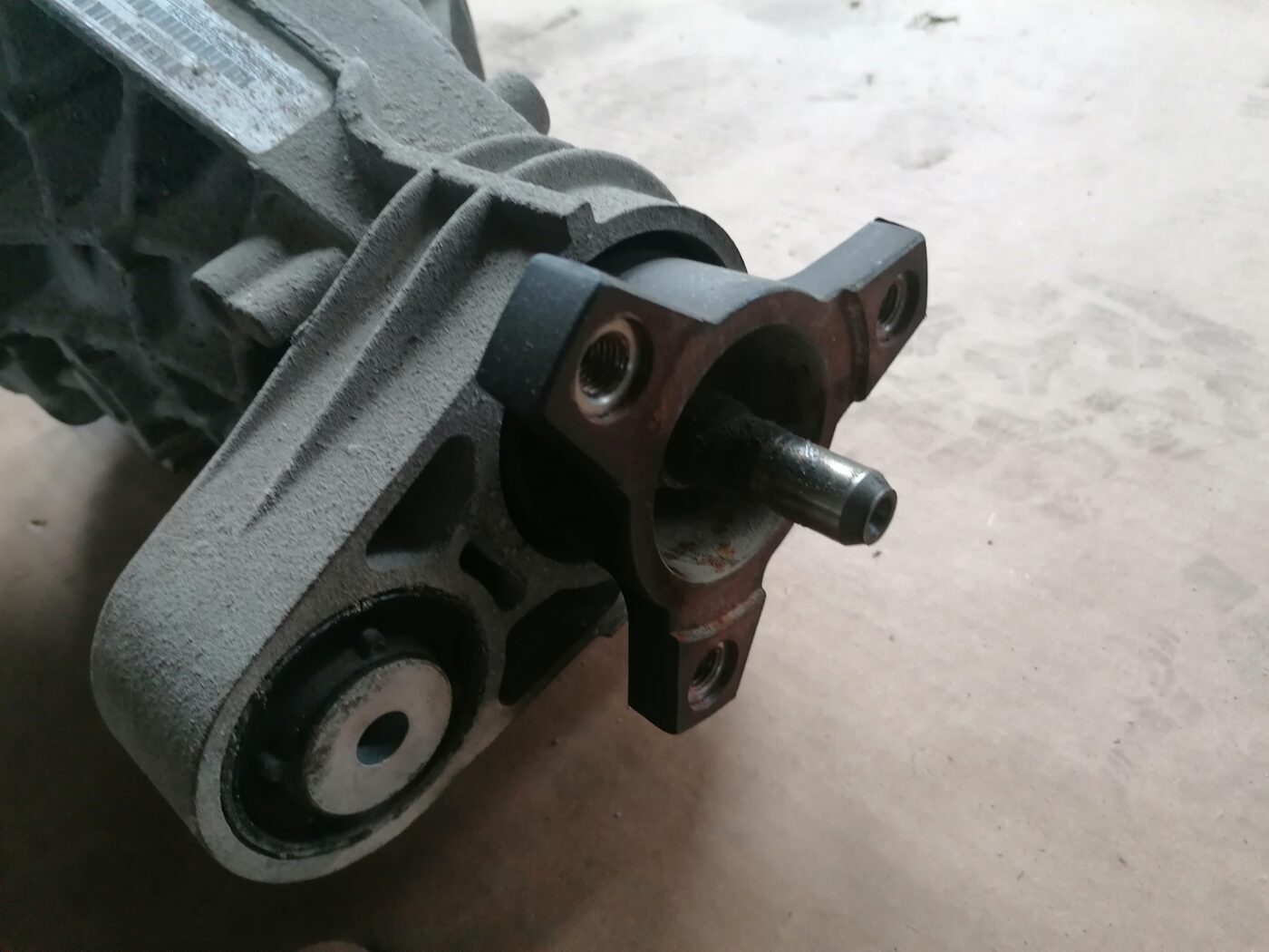 Aizmugurējais reduktors priekš MERCEDES BENZ ML280 2008 OBSIDIAN BLACK