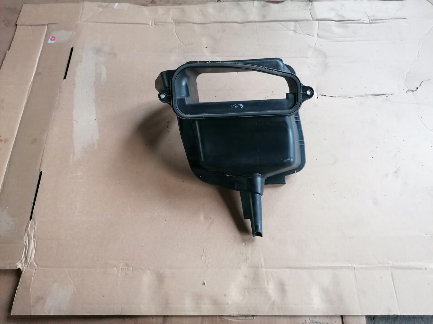 Salona gaisa vads priekš MERCEDES BENZ ML280 2008 OBSIDIAN BLACK 5 Salona gaisa vads priekš MERCEDES BENZ ML280 2008 OBSIDIAN BLACK