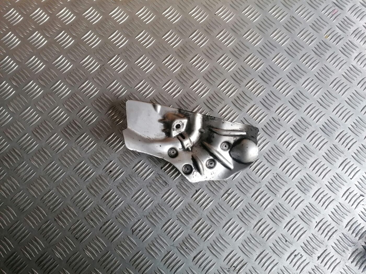 Dzinēja aizsargdaļas priekš MERCEDES BENZ ML280 2008 OBSIDIAN BLACK 1 Dzinēja aizsargdaļas priekš MERCEDES BENZ ML280 2008 OBSIDIAN BLACK