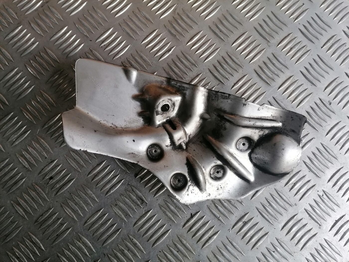 Dzinēja aizsargdaļas priekš MERCEDES BENZ ML280 2008 OBSIDIAN BLACK 2 Dzinēja aizsargdaļas priekš MERCEDES BENZ ML280 2008 OBSIDIAN BLACK