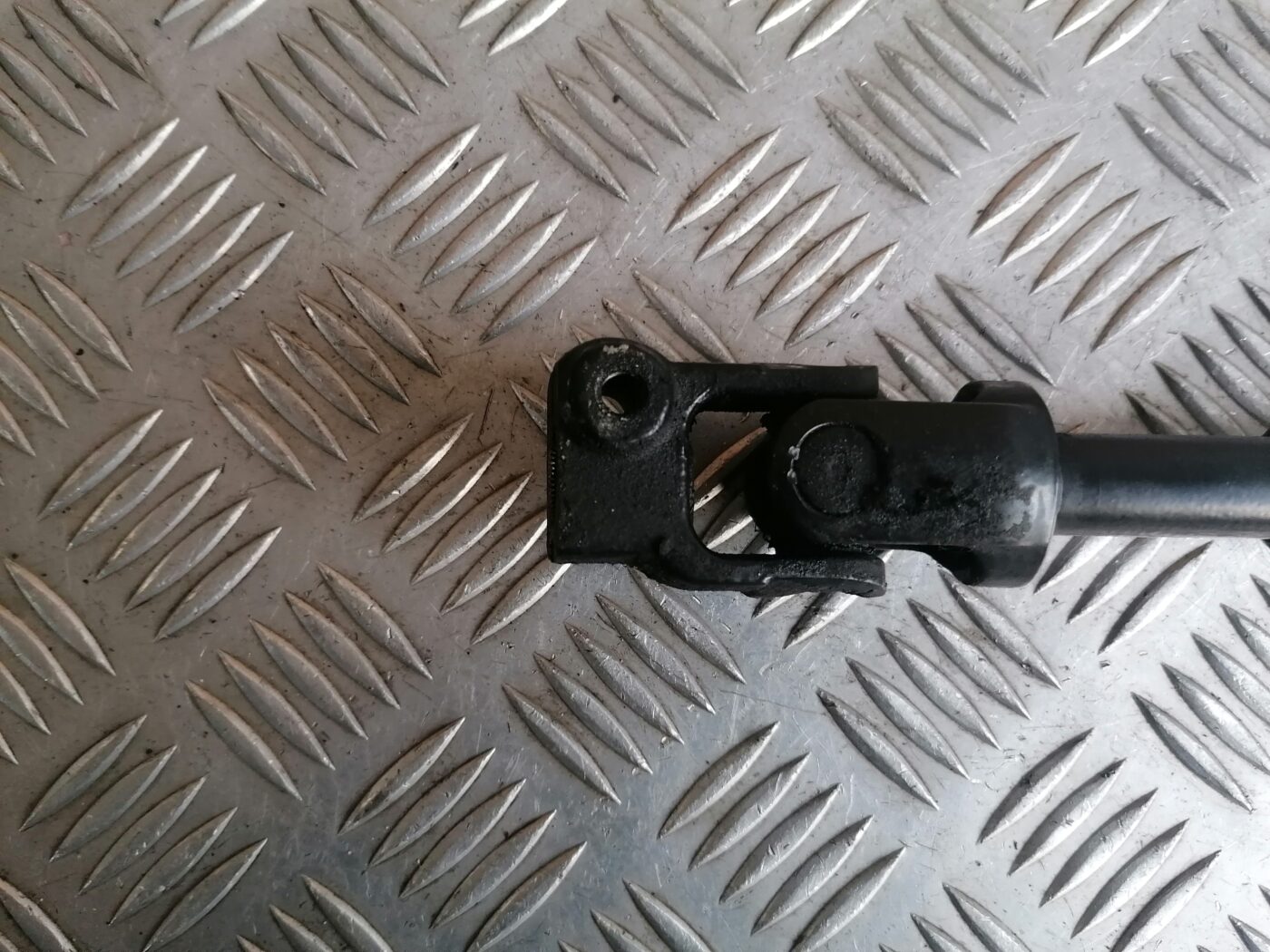 Stūres statnes kardāns priekš MERCEDES BENZ ML280 2008 OBSIDIAN BLACK