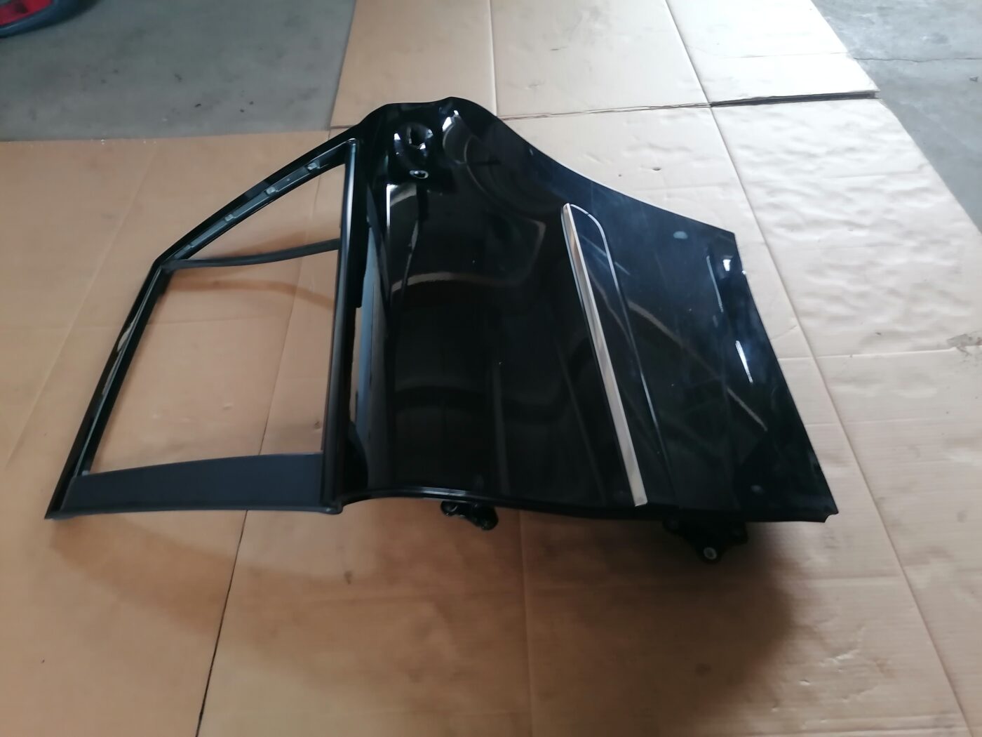 Aizmugurējās kreisās durvis priekš MERCEDES BENZ ML280 2008 OBSIDIAN BLACK 3 Aizmugurējās kreisās durvis priekš MERCEDES BENZ ML280 2008 OBSIDIAN BLACK