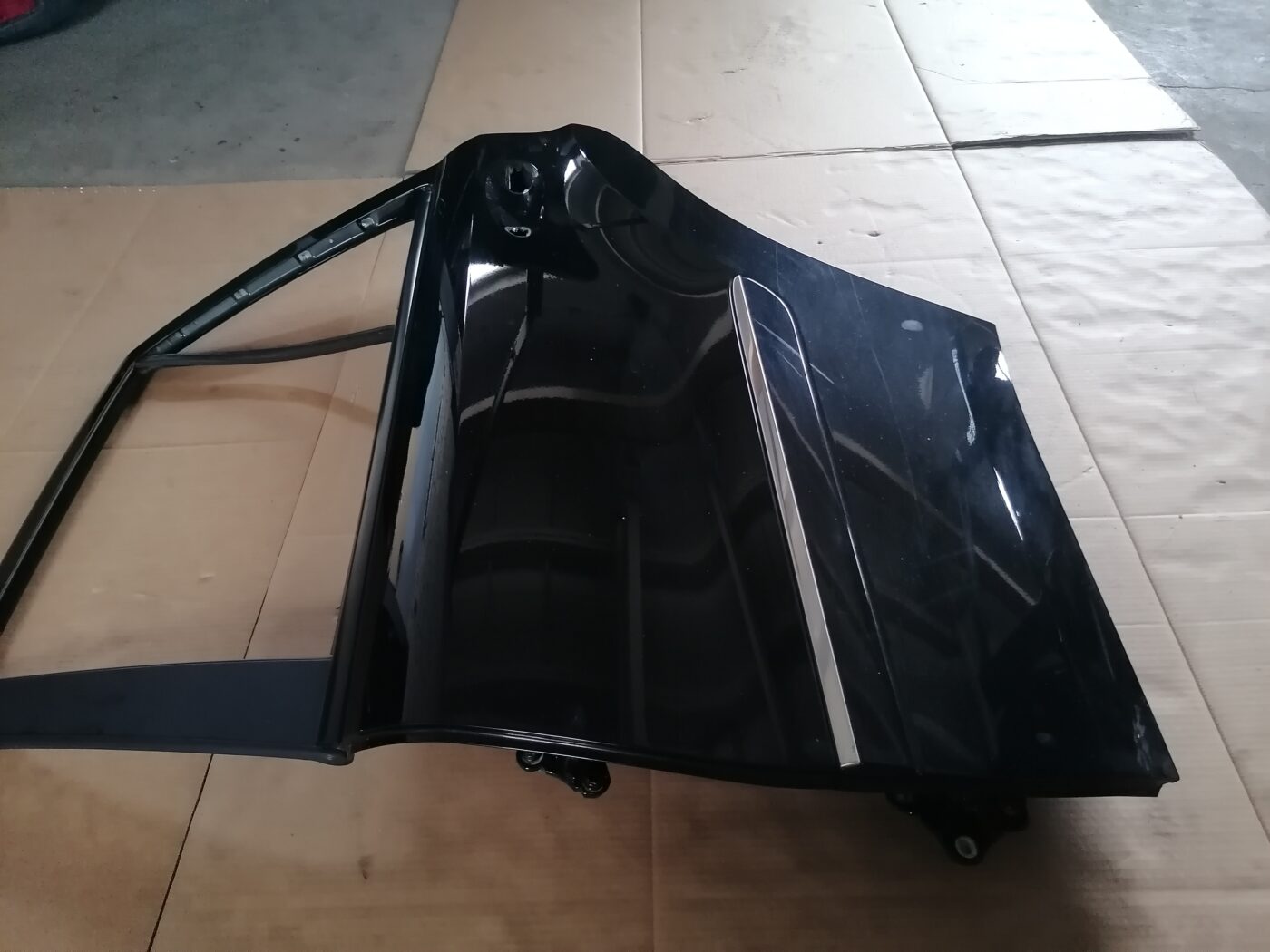 Aizmugurējās kreisās durvis priekš MERCEDES BENZ ML280 2008 OBSIDIAN BLACK 4 Aizmugurējās kreisās durvis priekš MERCEDES BENZ ML280 2008 OBSIDIAN BLACK