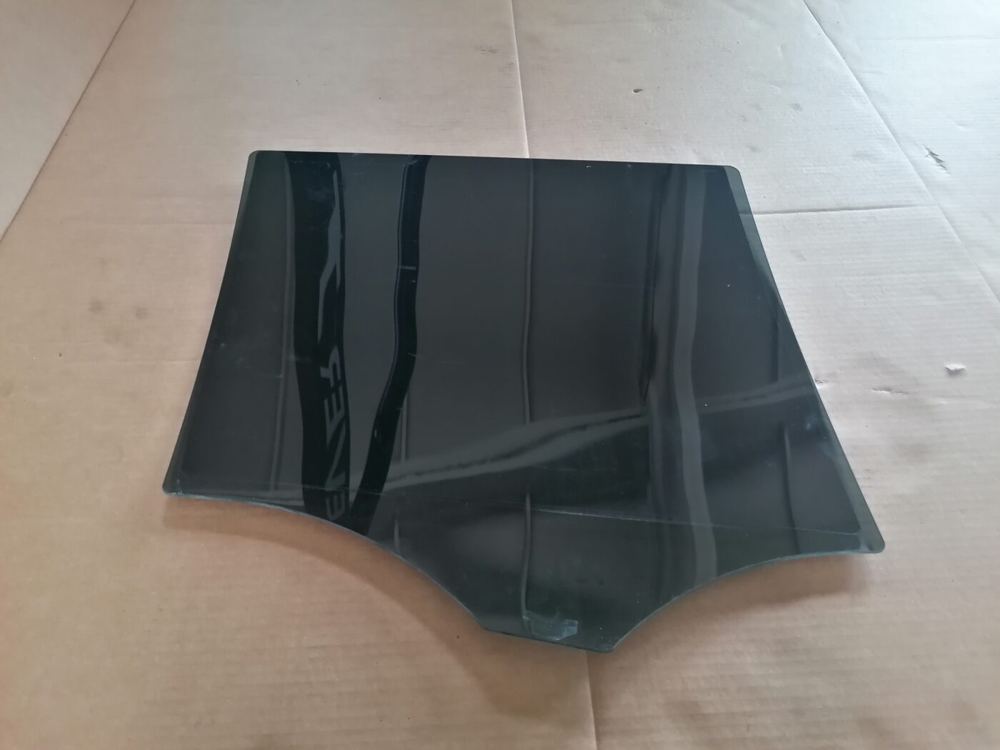 Aizmugurējo kreiso durvju stikls priekš MERCEDES BENZ ML280 2008 OBSIDIAN BLACK