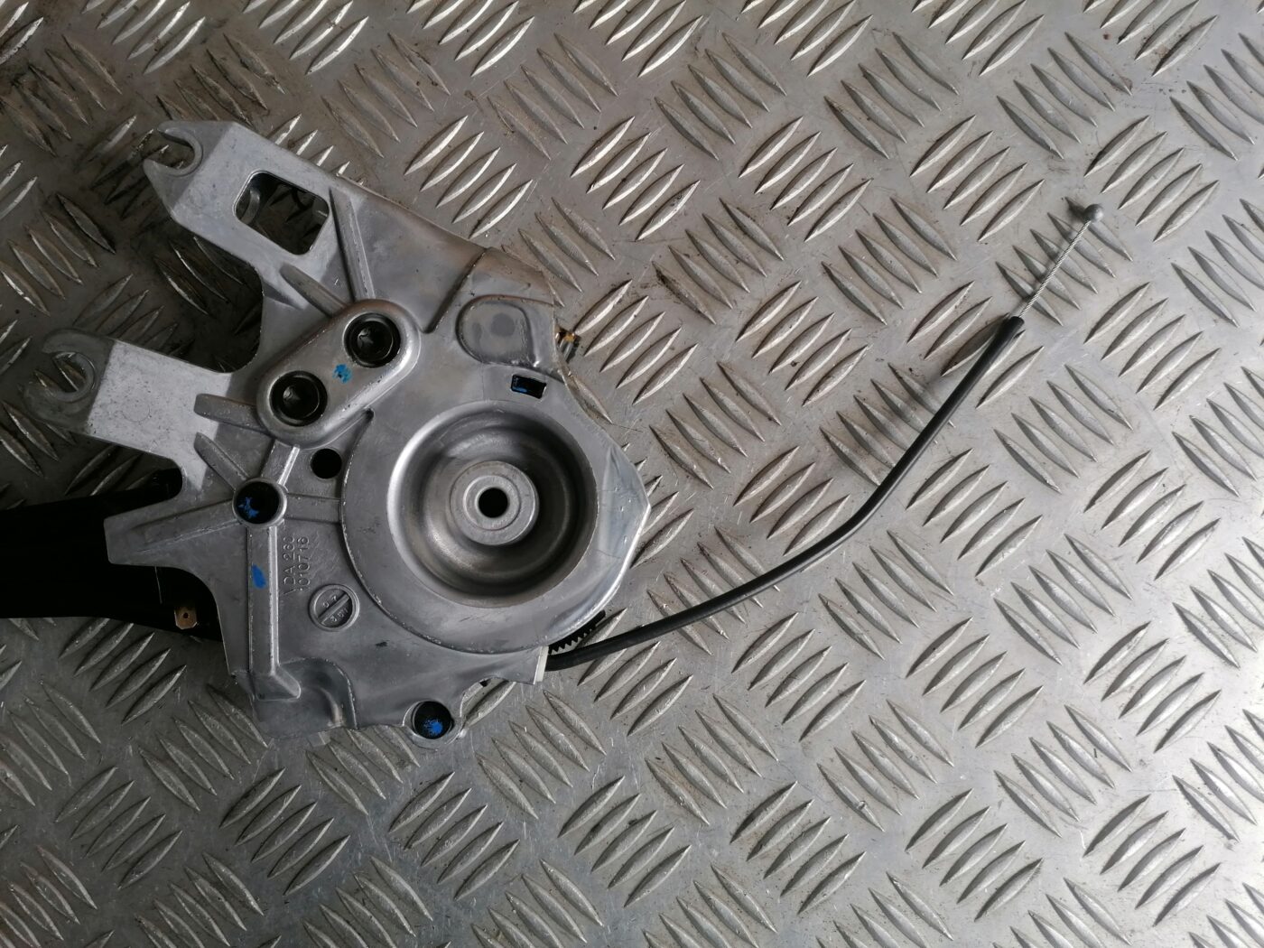 Stāvbremzes pedālis priekš MERCEDES BENZ ML280 2008 OBSIDIAN BLACK