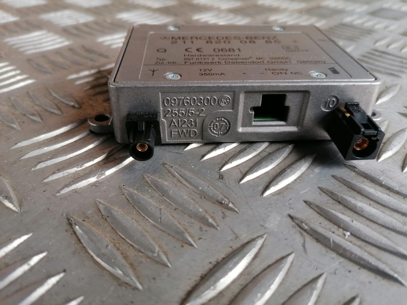 Antenas pastiprinātāja bloks priekš MERCEDES BENZ ML280 2008 OBSIDIAN BLACK 3 Antenas pastiprinātāja bloks priekš MERCEDES BENZ ML280 2008 OBSIDIAN BLACK