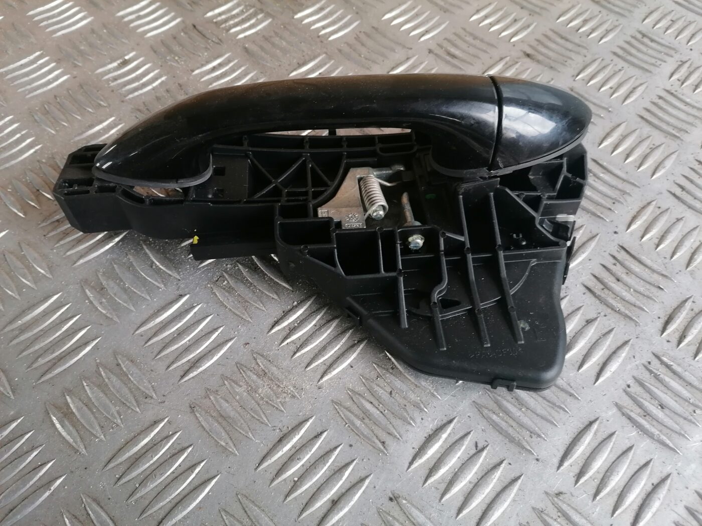 Aizmugurējais kreisais durvju rokturis priekš MERCEDES BENZ ML280 2008 OBSIDIAN BLACK