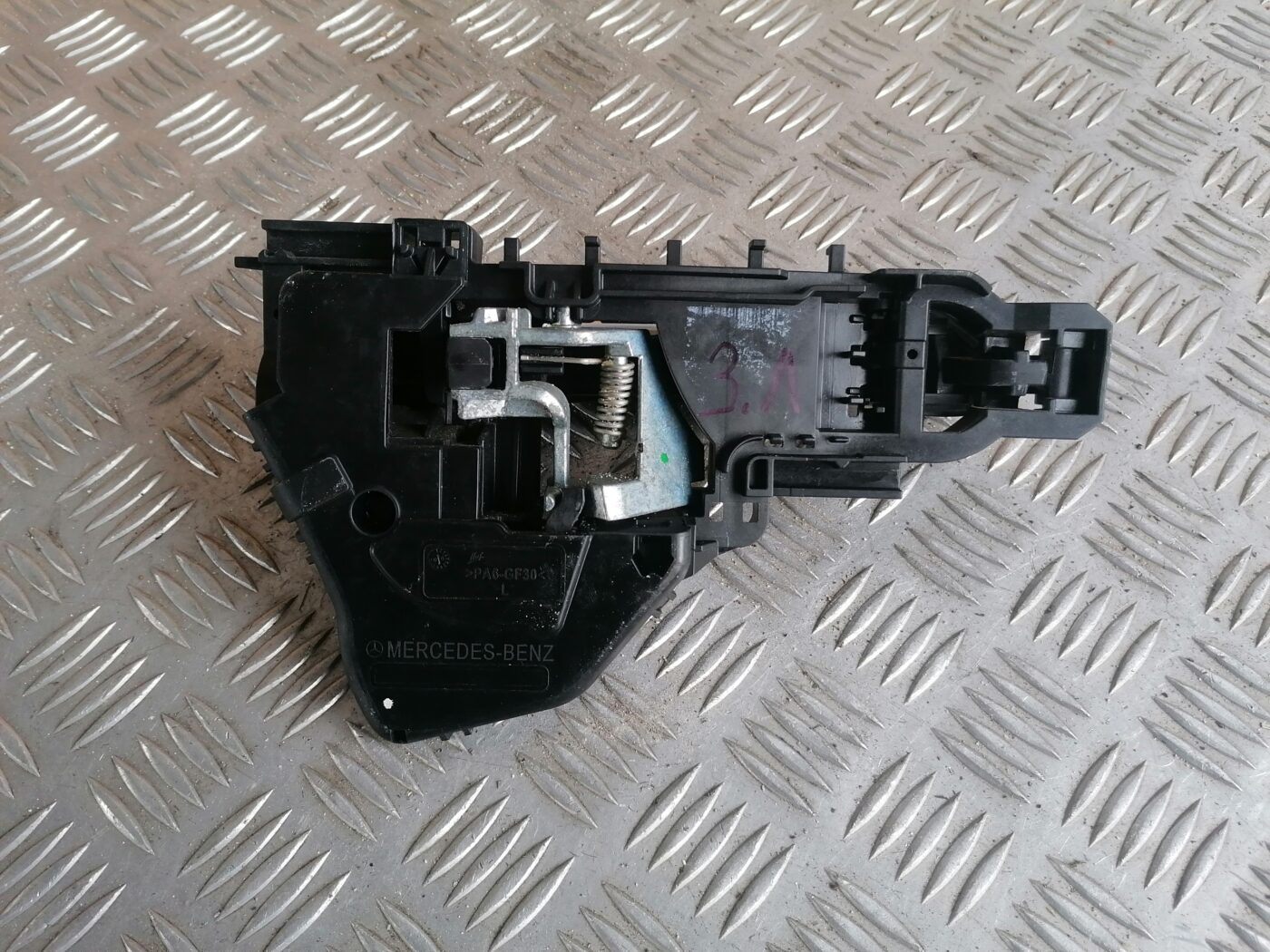 Aizmugurējais kreisais durvju rokturis priekš MERCEDES BENZ ML280 2008 OBSIDIAN BLACK