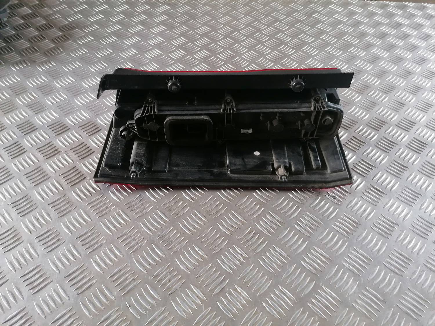 Aizmugurējais labais lukturis priekš VW CRAFTER 2018 4 Aizmugurējais labais lukturis priekš VW CRAFTER 2018