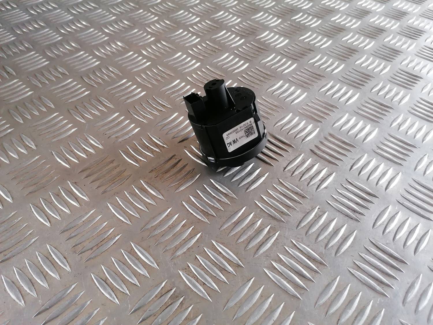 Gaismas slēdzis priekš VW CRAFTER 2018 3 Gaismas slēdzis priekš VW CRAFTER 2018