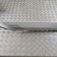 Priekšējas salona statnes apdare priekš VW CRAFTER 2018