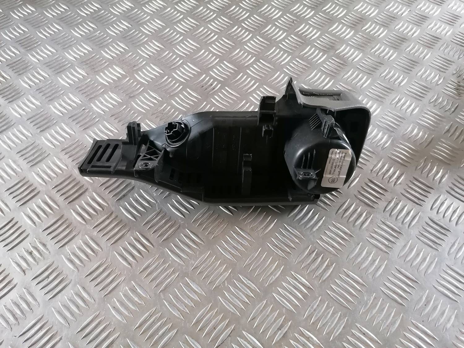 Krūzes turētājs priekš VW CRAFTER 2018 3 Krūzes turētājs priekš VW CRAFTER 2018