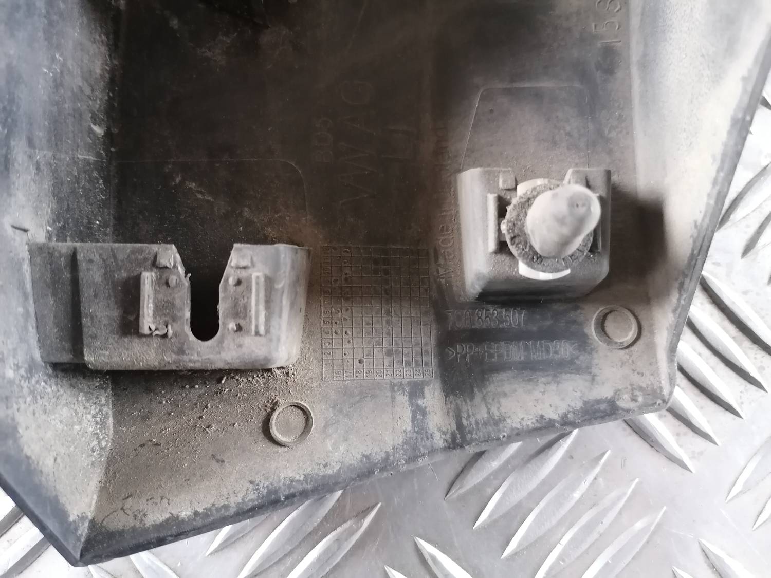 Priekšēja spārna uzlika/moldings priekš VW CRAFTER 2018