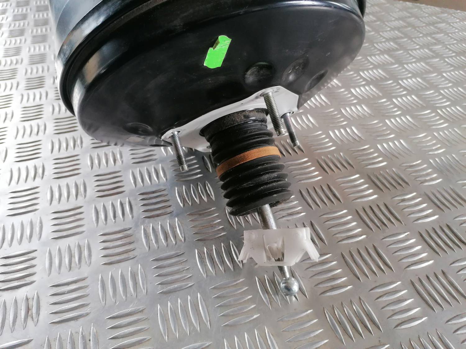 Vakuuma bremžu pastiprinātājs priekš VW CRAFTER 2018