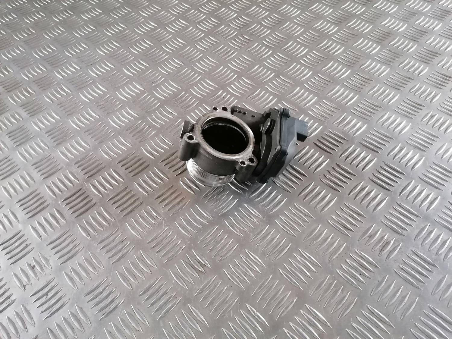 Droseļvārsts priekš VW CRAFTER 2018 3 Droseļvārsts priekš VW CRAFTER 2018