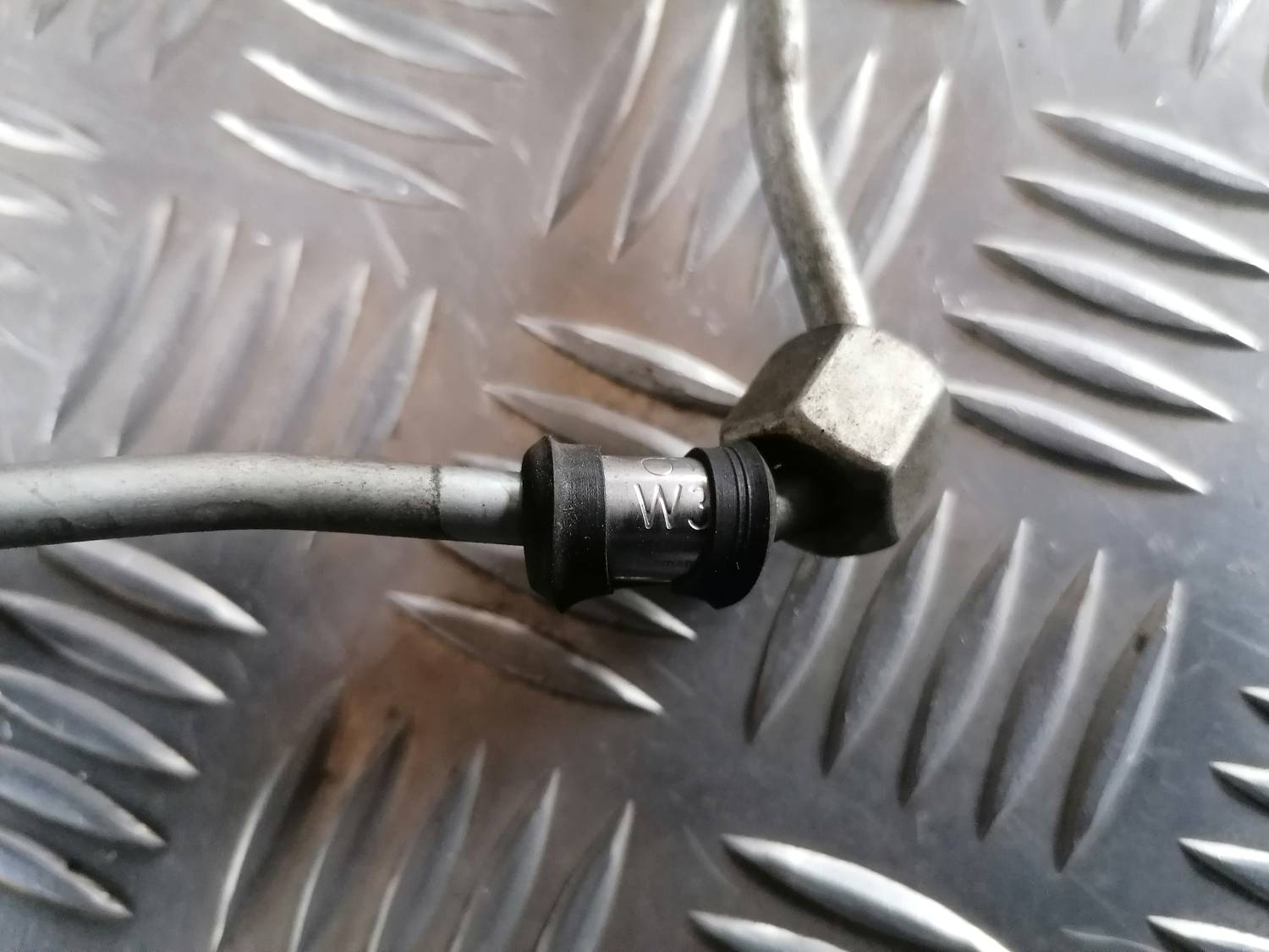 Degvielas caurule priekš VW CRAFTER 2018 3 Degvielas caurule priekš VW CRAFTER 2018