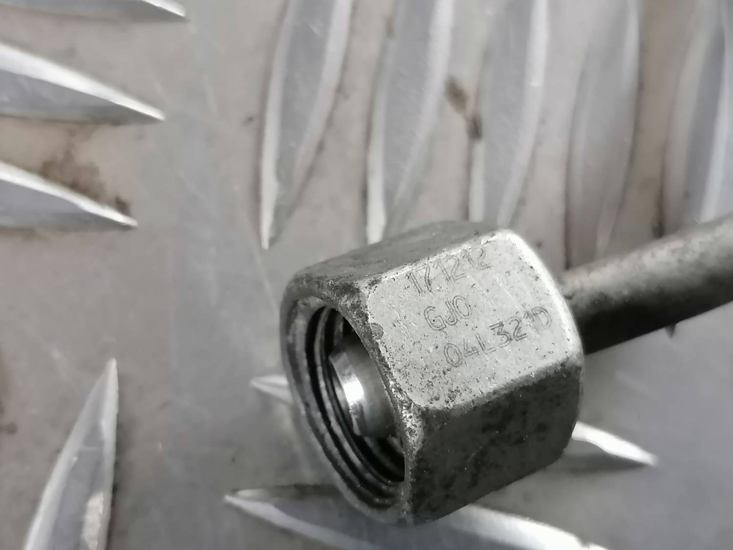 Degvielas caurule priekš VW CRAFTER 2018 5 Degvielas caurule priekš VW CRAFTER 2018