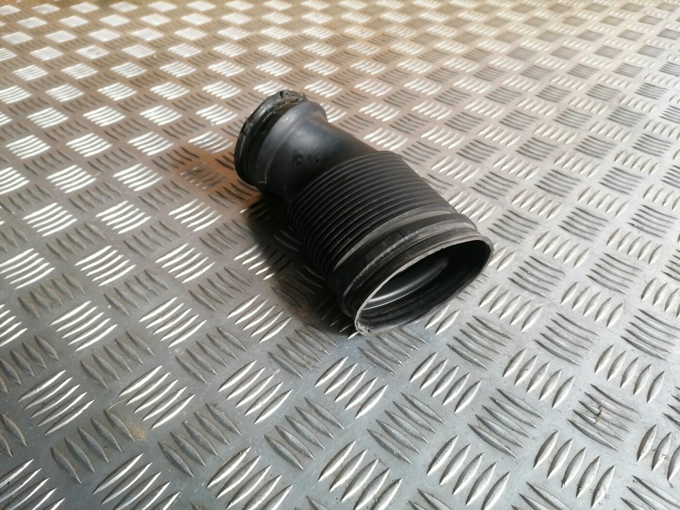 Gaisa filtra korpusa caurule priekš FORD MONDEO 2007