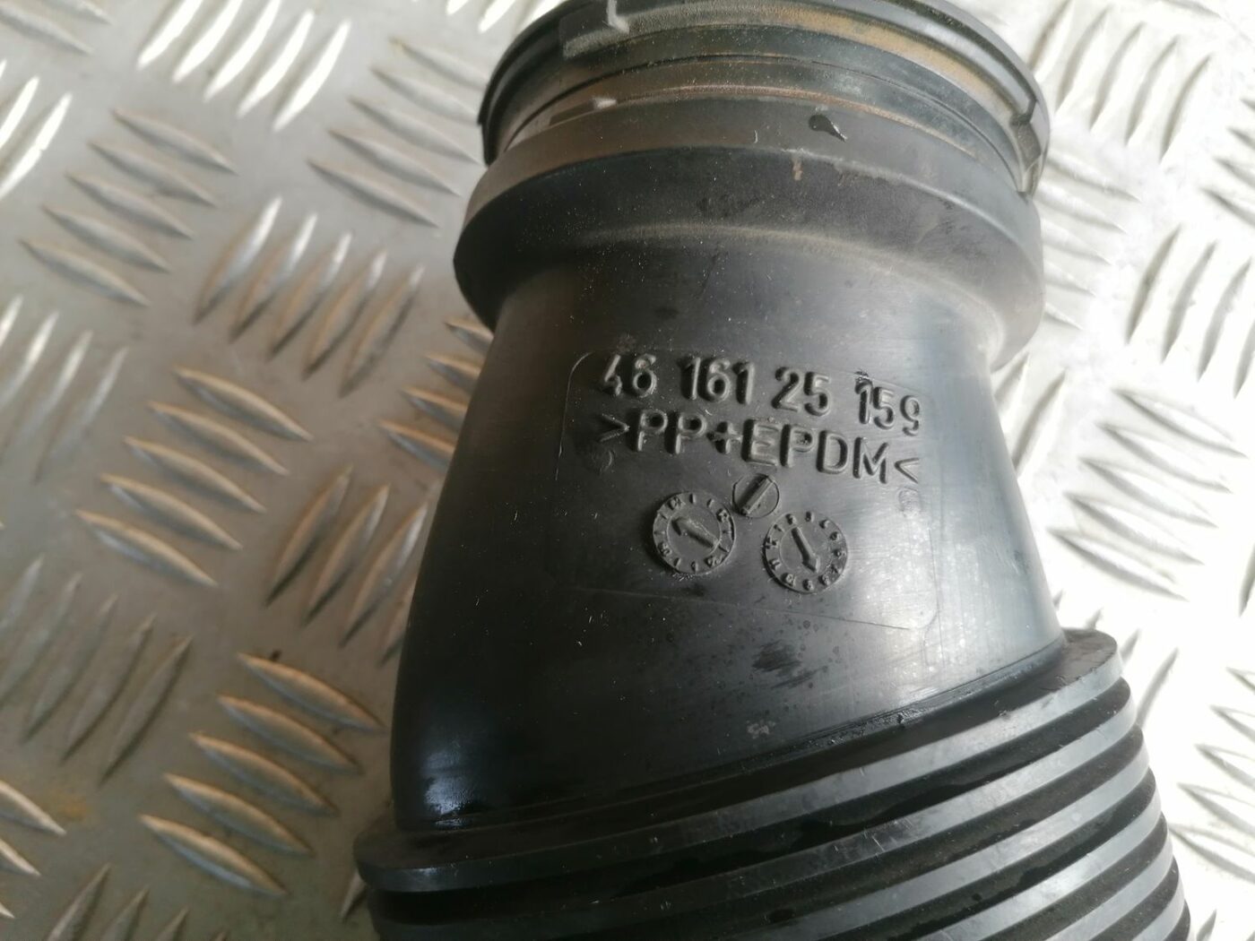 Gaisa filtra korpusa caurule priekš FORD MONDEO 2007