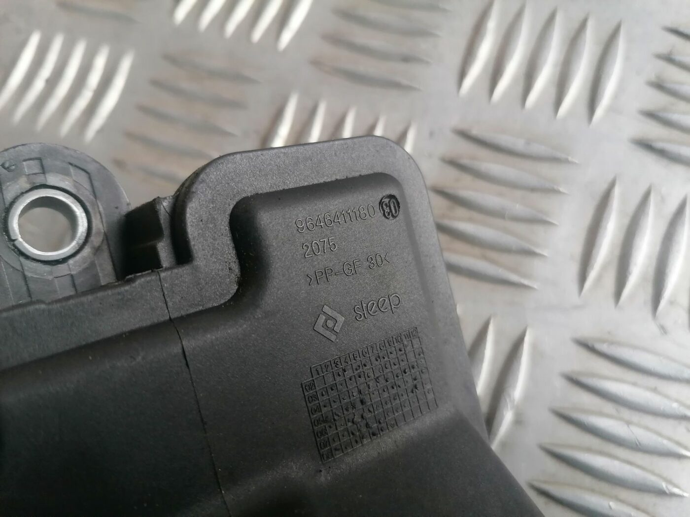 Vakuuma gaisa tilpne priekš FORD MONDEO 2007