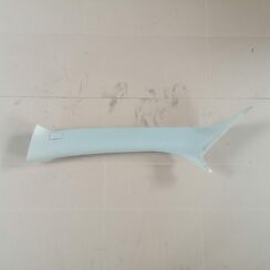 Priekšējas salona statnes apdare priekš VOLVO V70 2009