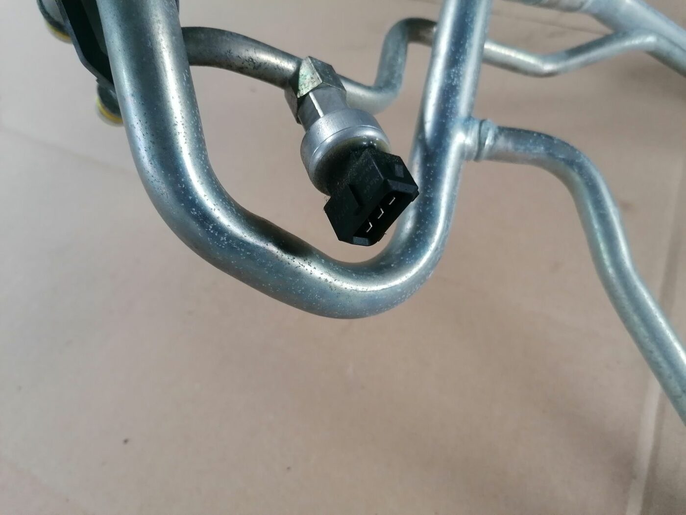 Gaisa kondicioniera galvenā caurule priekš VOLVO V70 2009