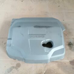 Dzinēja dekoratīvais vāks priekš VOLVO V70 2009