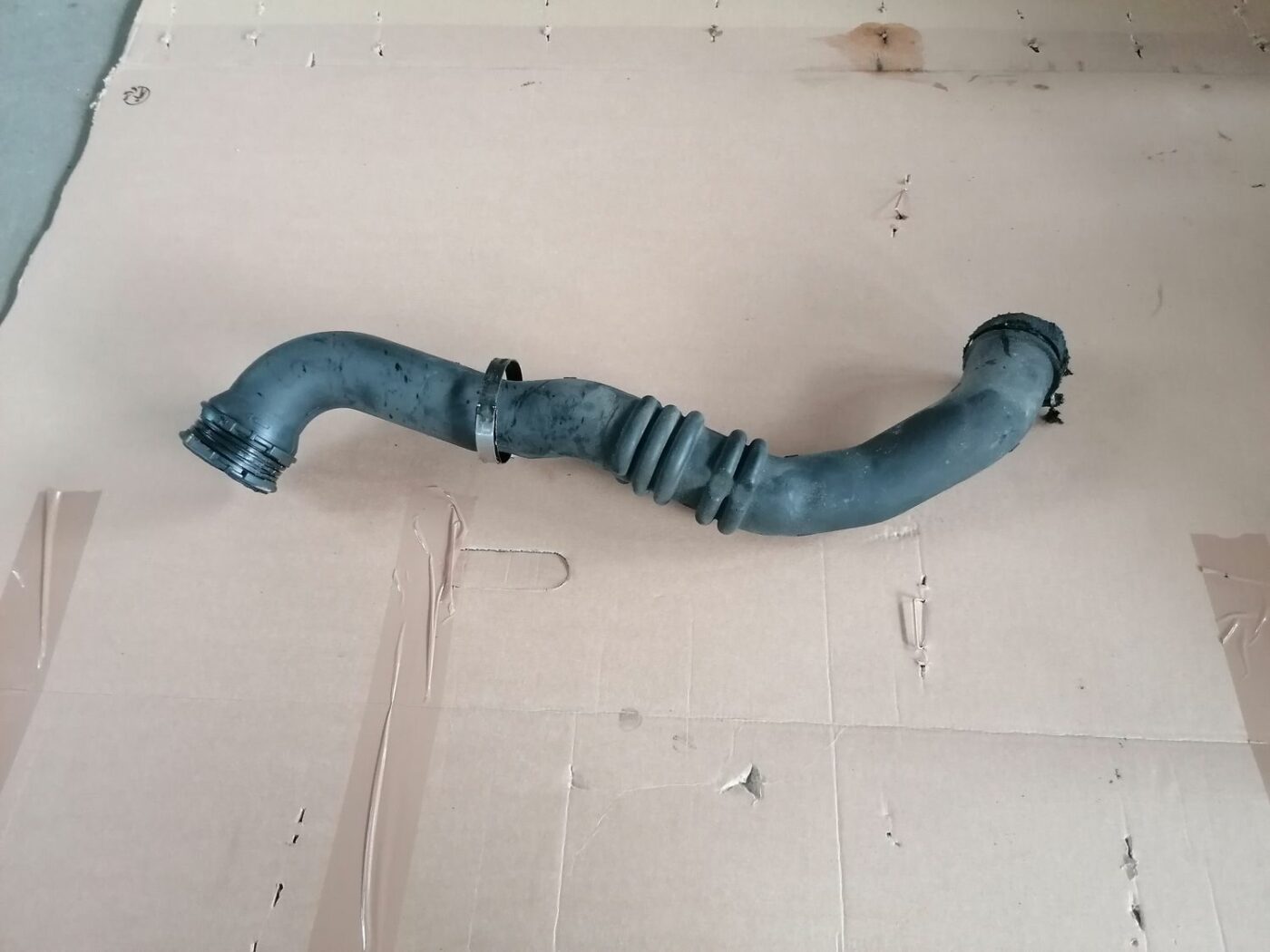 Interkulera caurule priekš FORD MONDEO 2007 1 Interkulera caurule priekš FORD MONDEO 2007