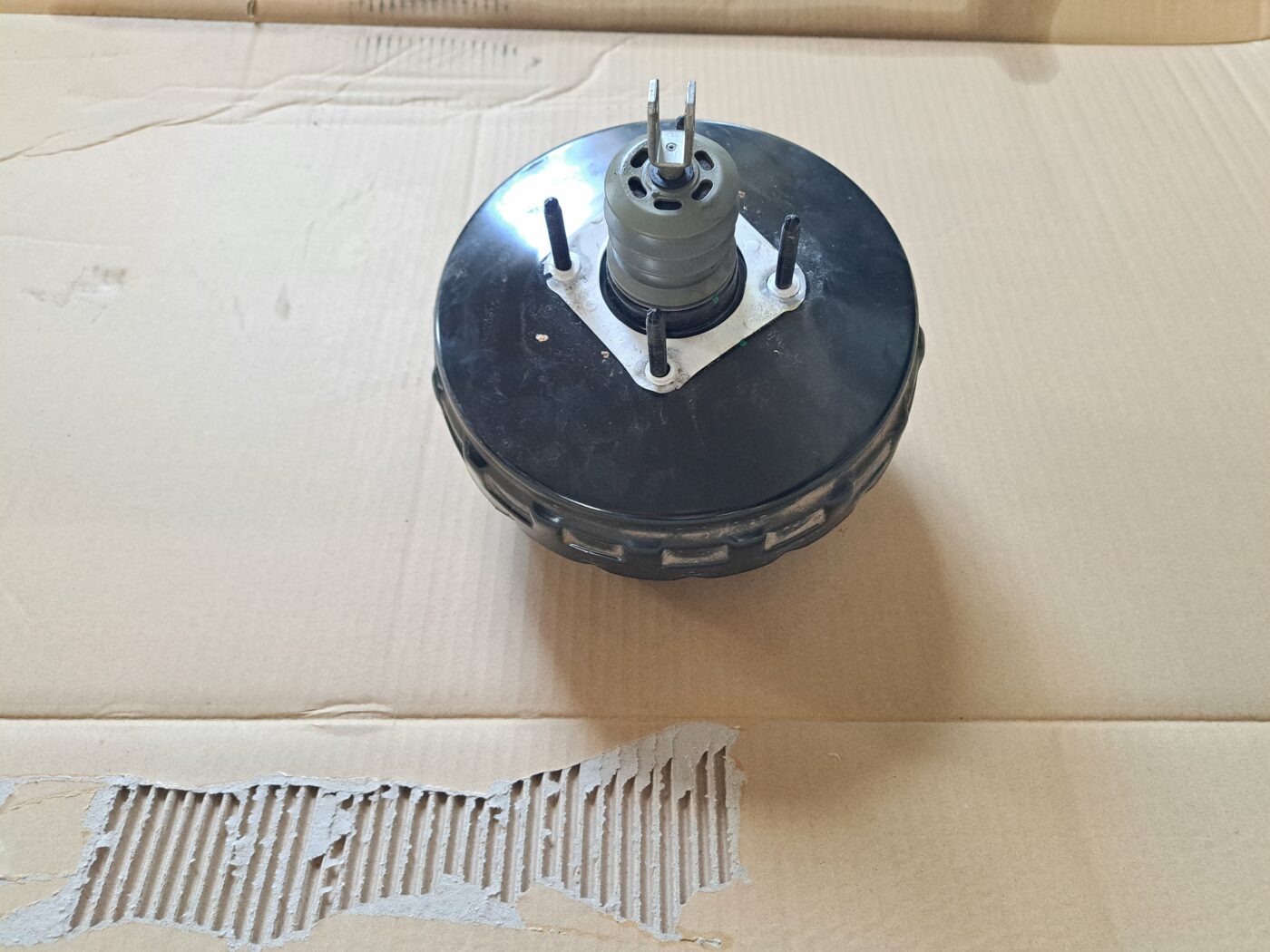 Vakuuma bremžu pastiprinātājs priekš VOLVO V70 2009 1 Vakuuma bremžu pastiprinātājs priekš VOLVO V70 2009