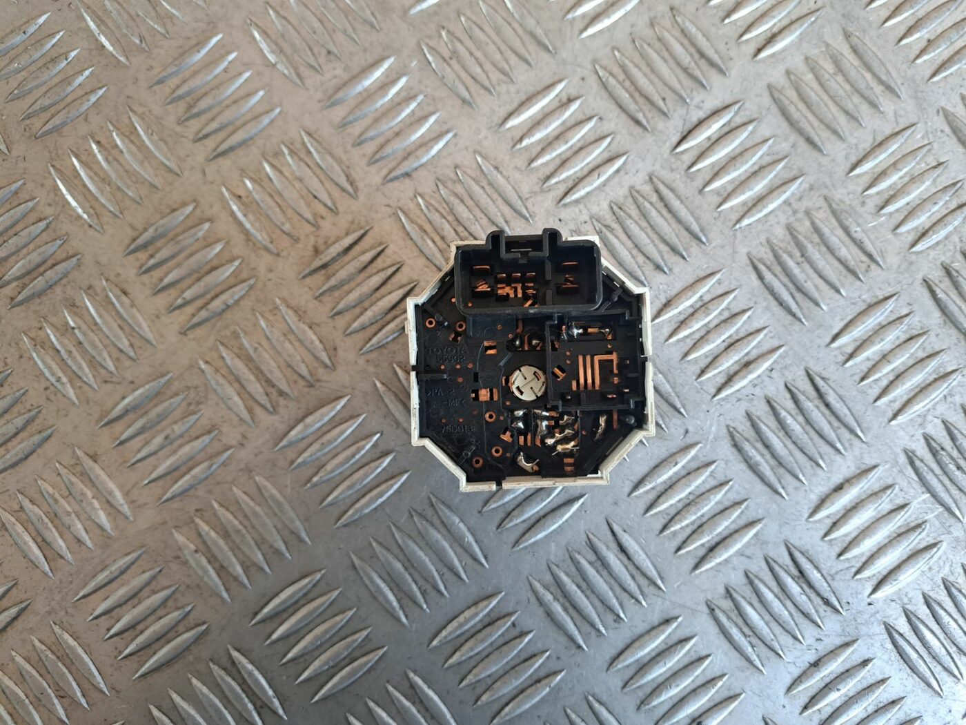 Salona ventilatora regulēšanas poga priekš TOYOTA RAV 4 2006 2 Salona ventilatora regulēšanas poga priekš TOYOTA RAV 4 2006