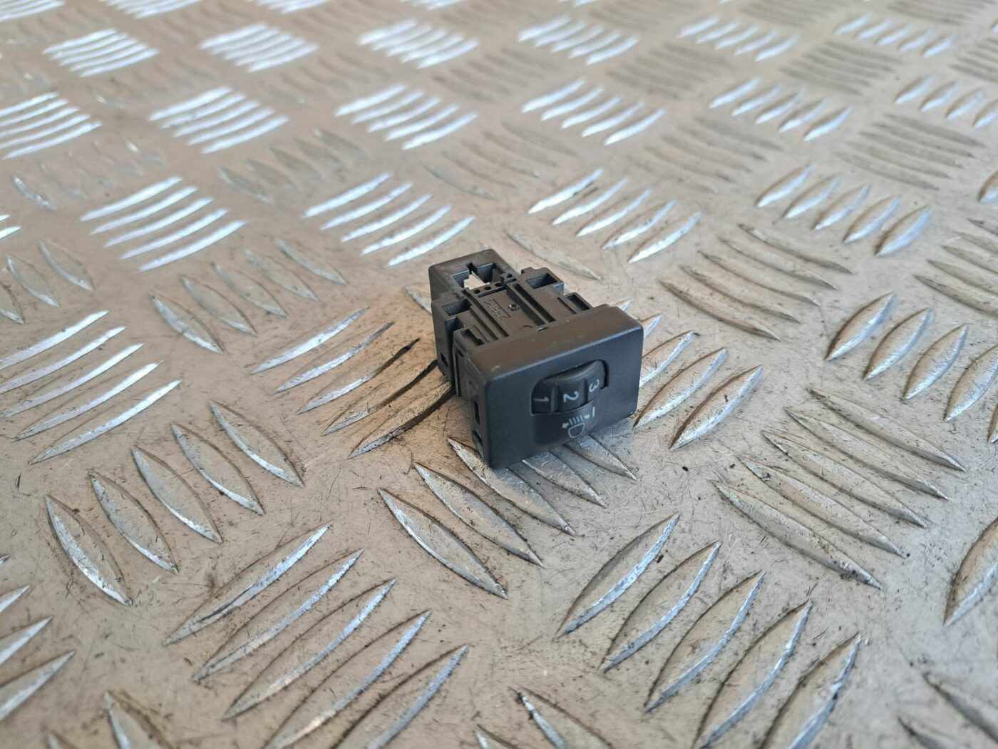 Lukturu augstuma regulēšanas poga priekš TOYOTA RAV 4 2006