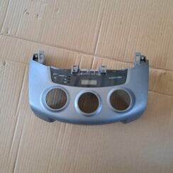 Mērinstrumentu paneļa dekoratīvais rāmis priekš TOYOTA RAV 4 2006