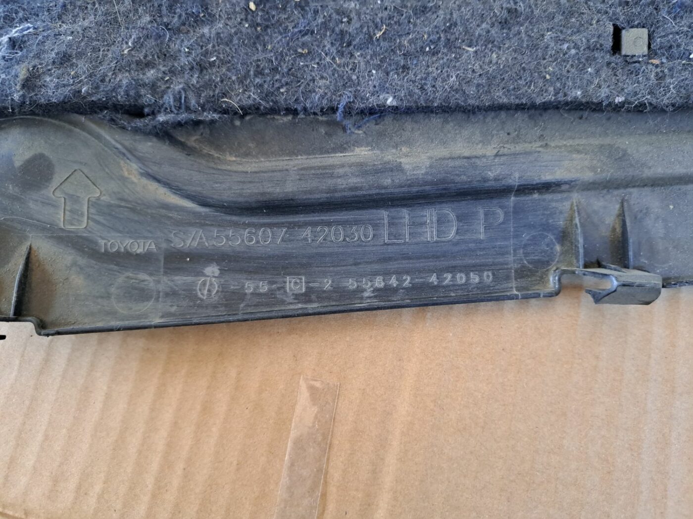 Mērinstrumentu paneļa apakšēja apdare priekš TOYOTA RAV 4 2006 3 Mērinstrumentu paneļa apakšēja apdare priekš TOYOTA RAV 4 2006