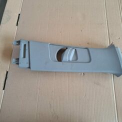 Vidējas salona statnes apdare priekš TOYOTA RAV 4 2006