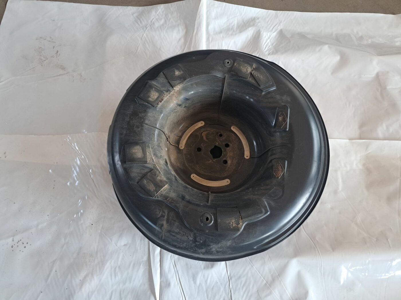 Rezerves riteņa vāks priekš TOYOTA RAV 4 2006