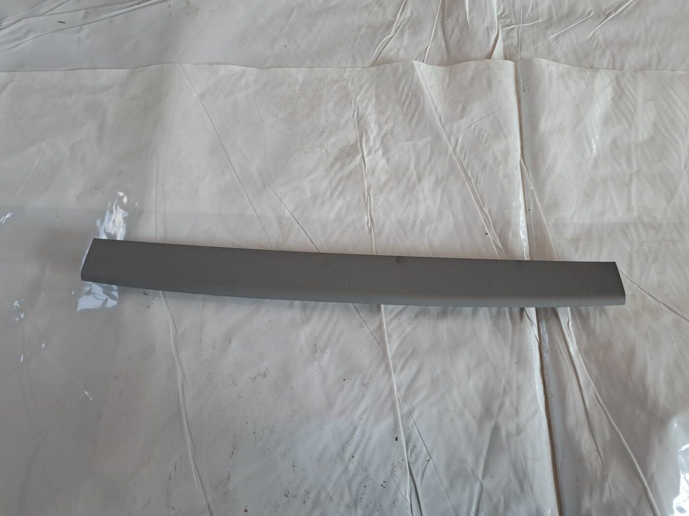 Bagāžnieka nodalījuma griestu uzlika priekš TOYOTA RAV 4 2006 1 Bagāžnieka nodalījuma griestu uzlika priekš TOYOTA RAV 4 2006