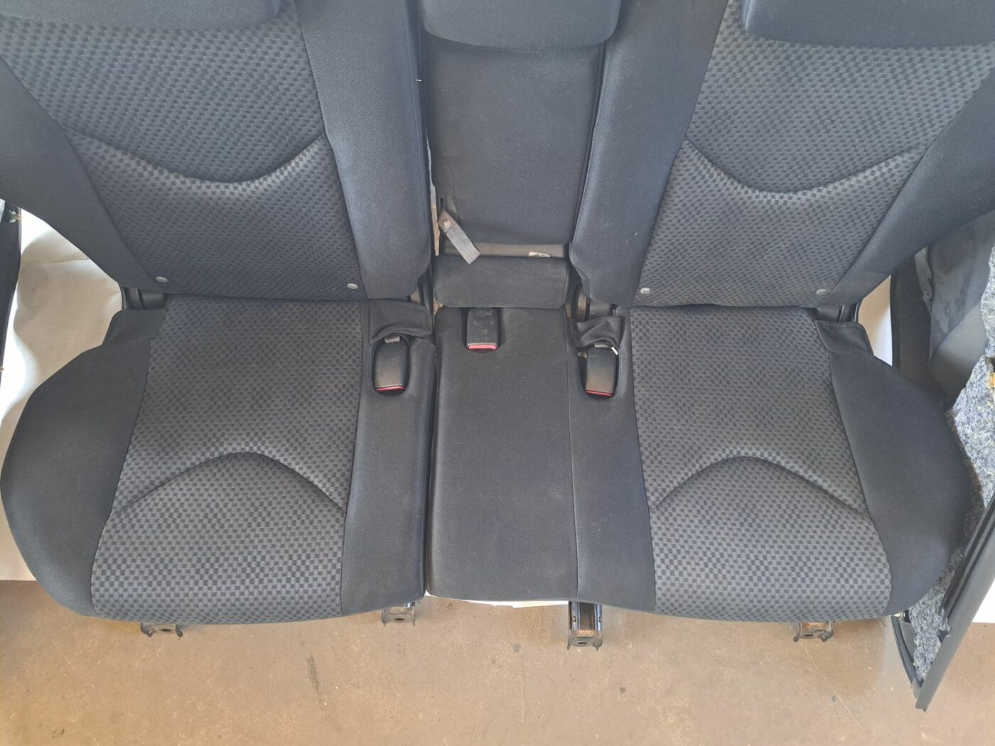 Sēdekļu komplekts priekš TOYOTA RAV 4 2006 21 Sēdekļu komplekts priekš TOYOTA RAV 4 2006