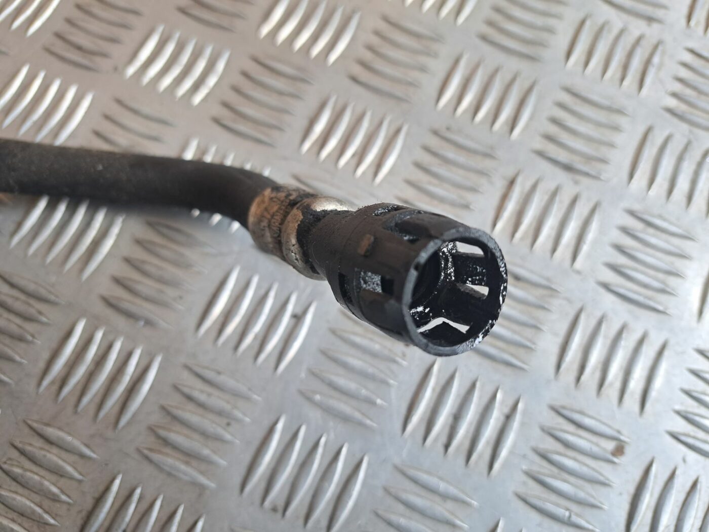 Hidrauliskais pastiprinātājs priekš BMW 525 E60 2004 BLACK