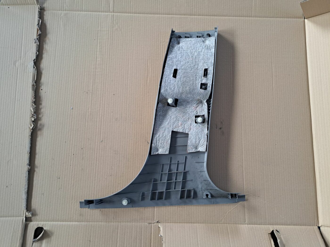 Vidējas salona statnes apdare priekš BMW 525 E60 2004 BLACK